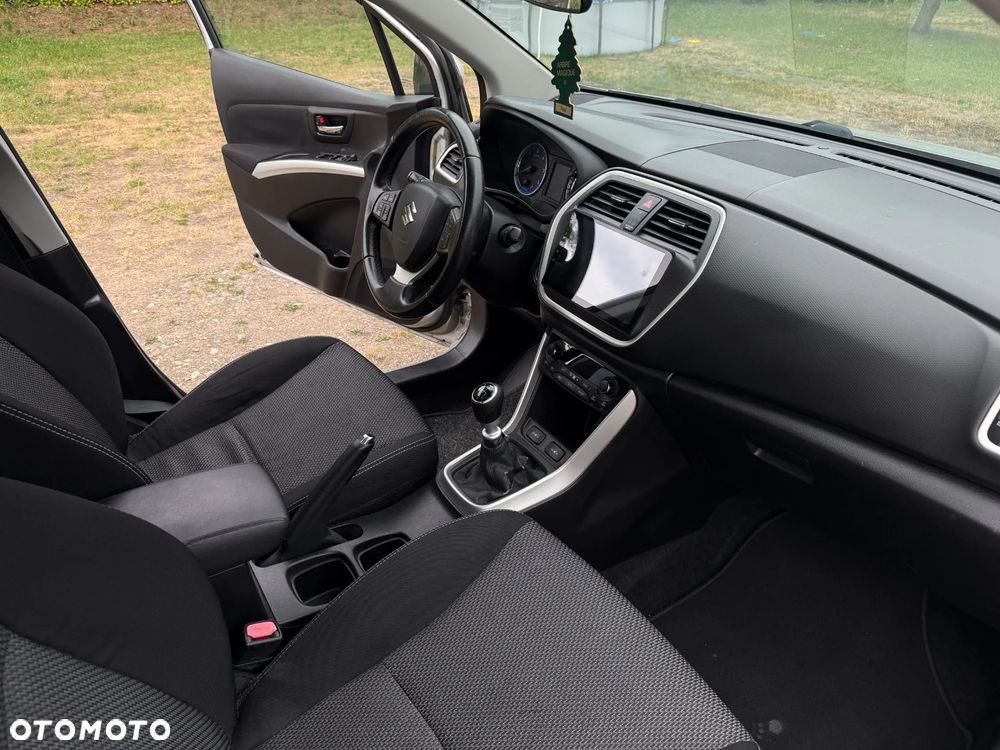Suzuki SX4 S-Cross 1.6 DDiS Comfort - 17