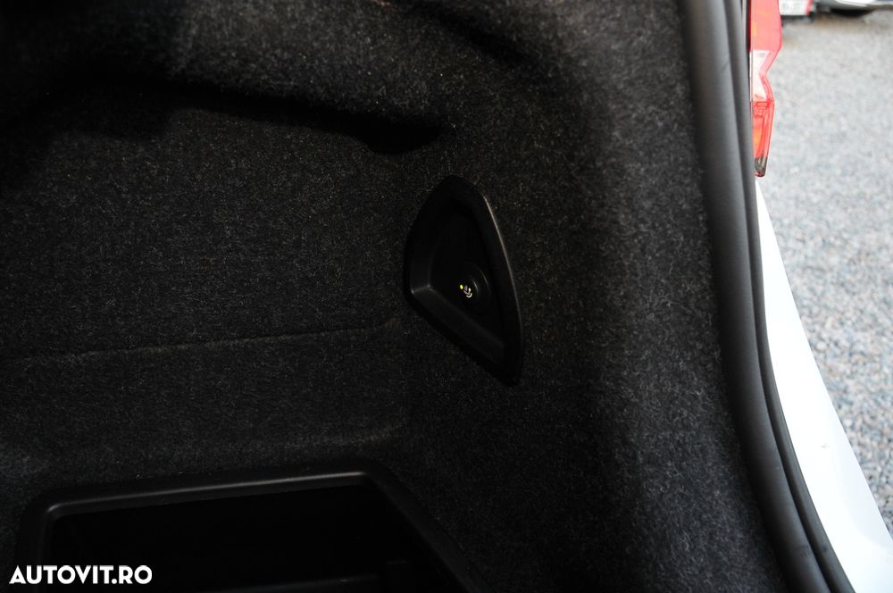 BMW Seria 5 520d Aut. - 31