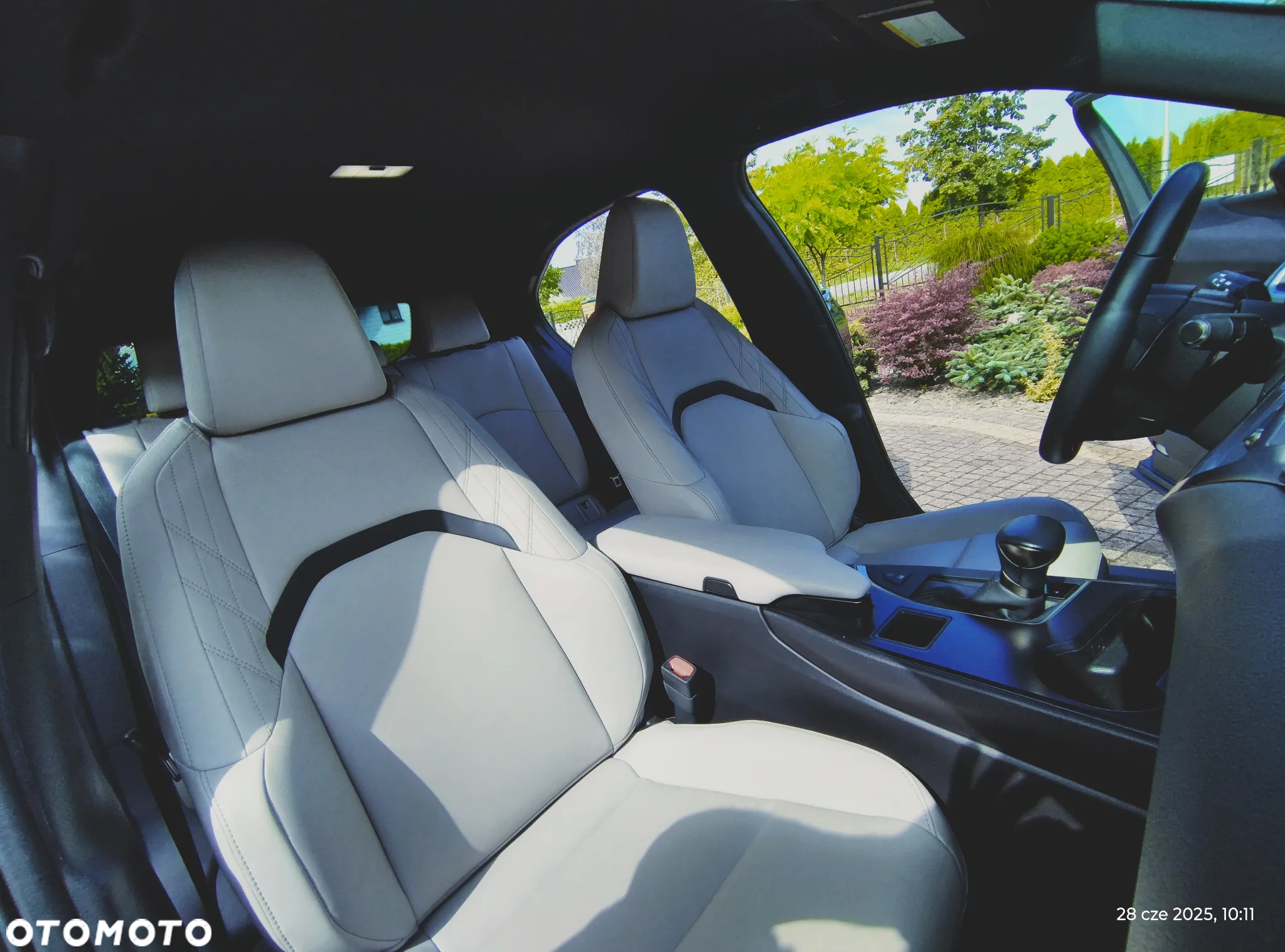 Lexus UX 250h GPF Business AWD - 14