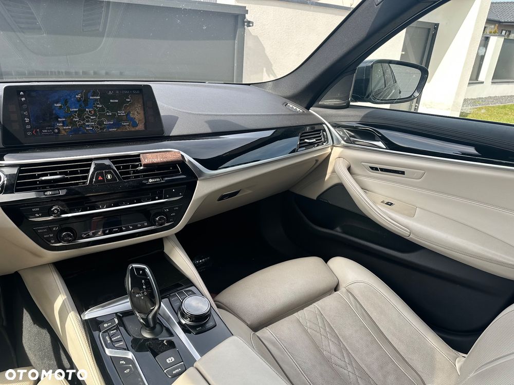 BMW Seria 5 540i xDrive M Sport sport - 18