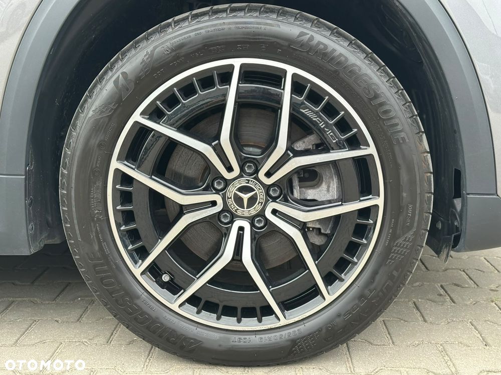 Mercedes-Benz EQA 300 66.5kWh 4-Matic AMG Line - 36