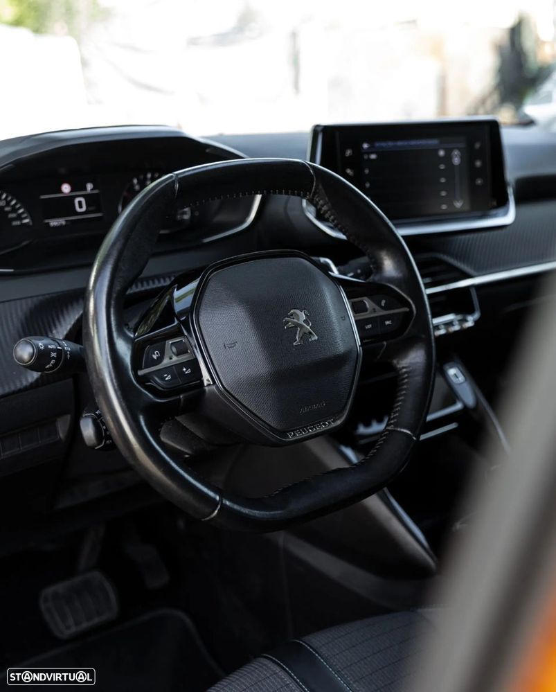 Peugeot 2008 1.2 PureTech Style EAT6 - 11