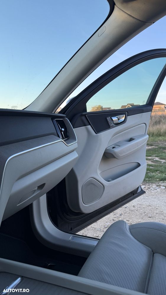 Volvo XC 60 D5 AWD Inscription - 9