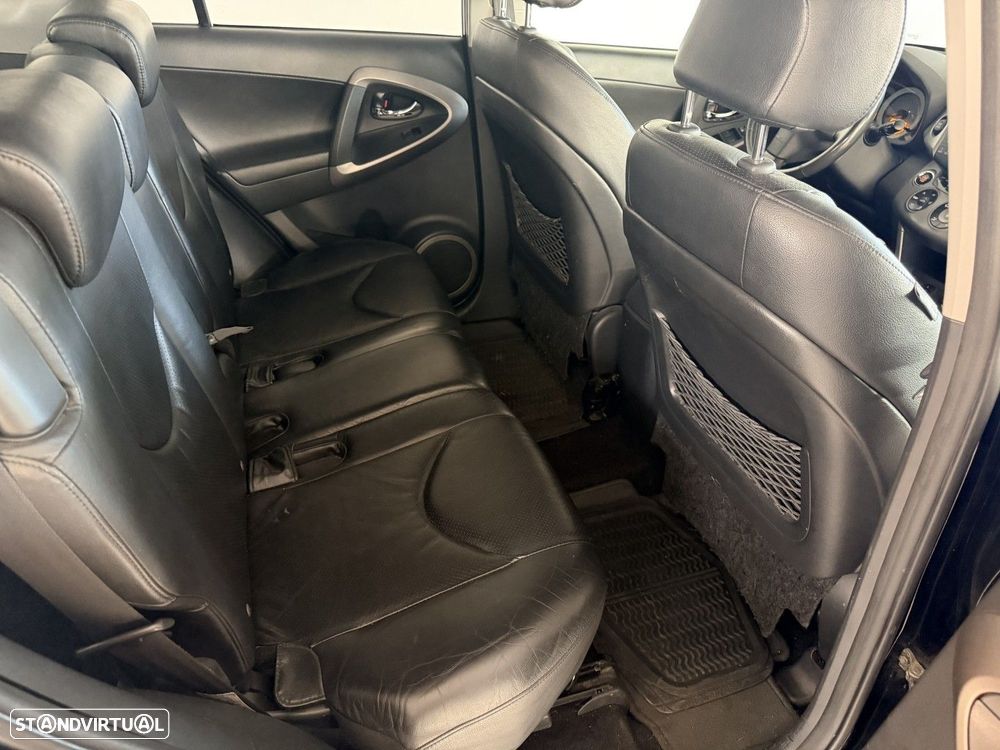 Toyota RAV4 2.2 D-4D - 6