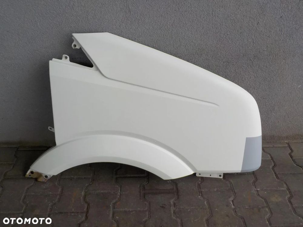 VW CRAFTER BŁOTNIK PRAWY PRZÓD BEZ RDZY - 1