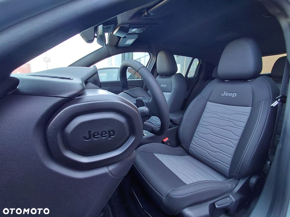 Jeep Avenger 1.2 T3 mHEV Overland 4xe eDCT6 - 22