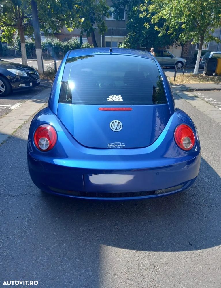Volkswagen New Beetle - 3