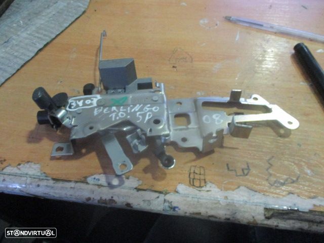 Fecho 050208 CITROEN BERLINGO 2008 TD - 3