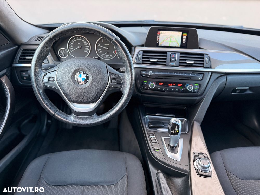 BMW Seria 3 318d Aut. Modern Line - 29