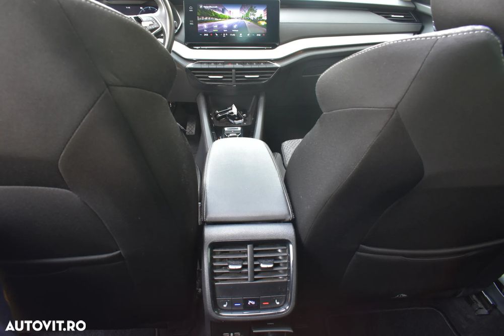 Skoda Octavia 2.0 TDI DSG Premium Edition - 10