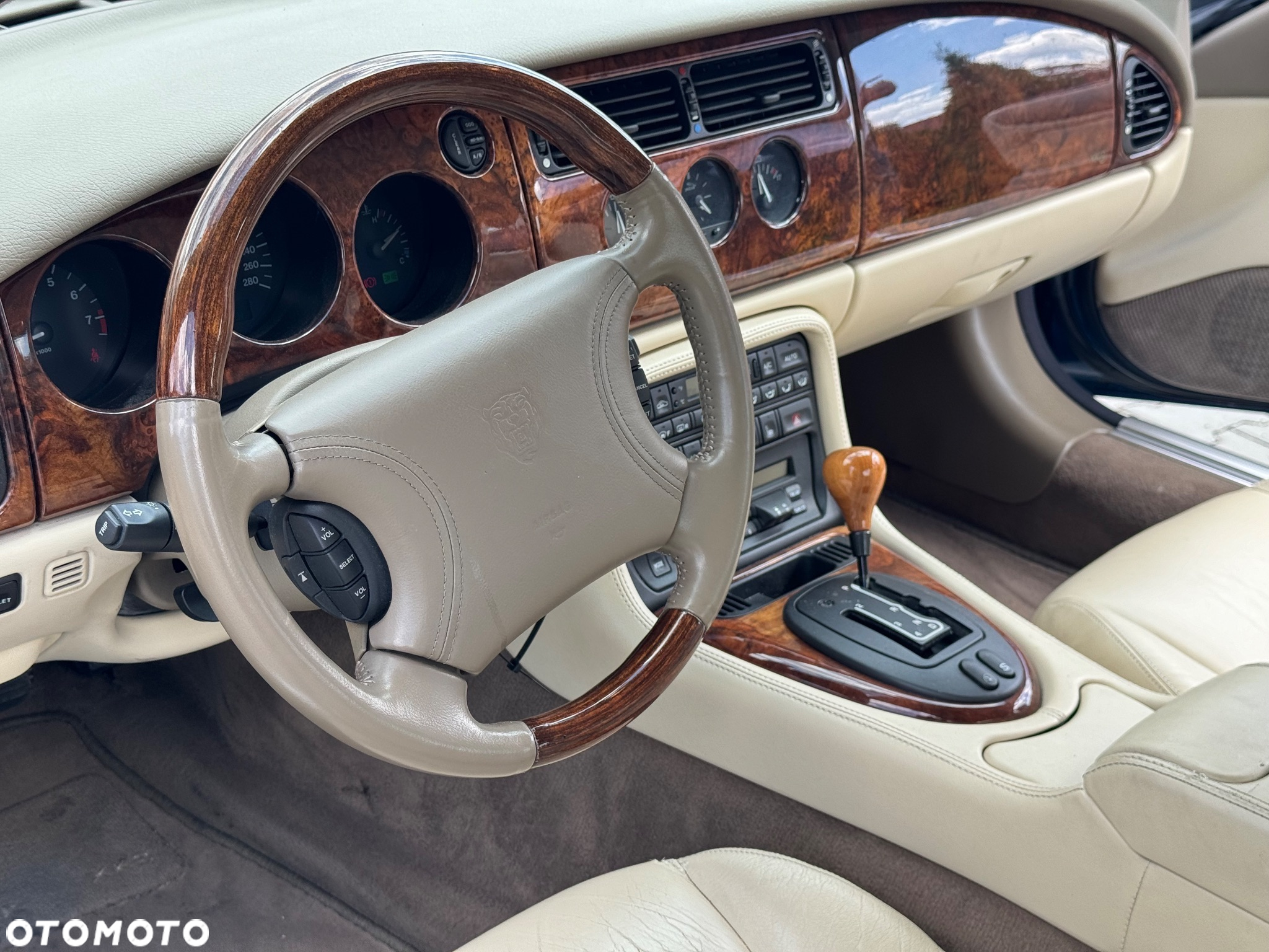 Jaguar XK8 4.0 - 24
