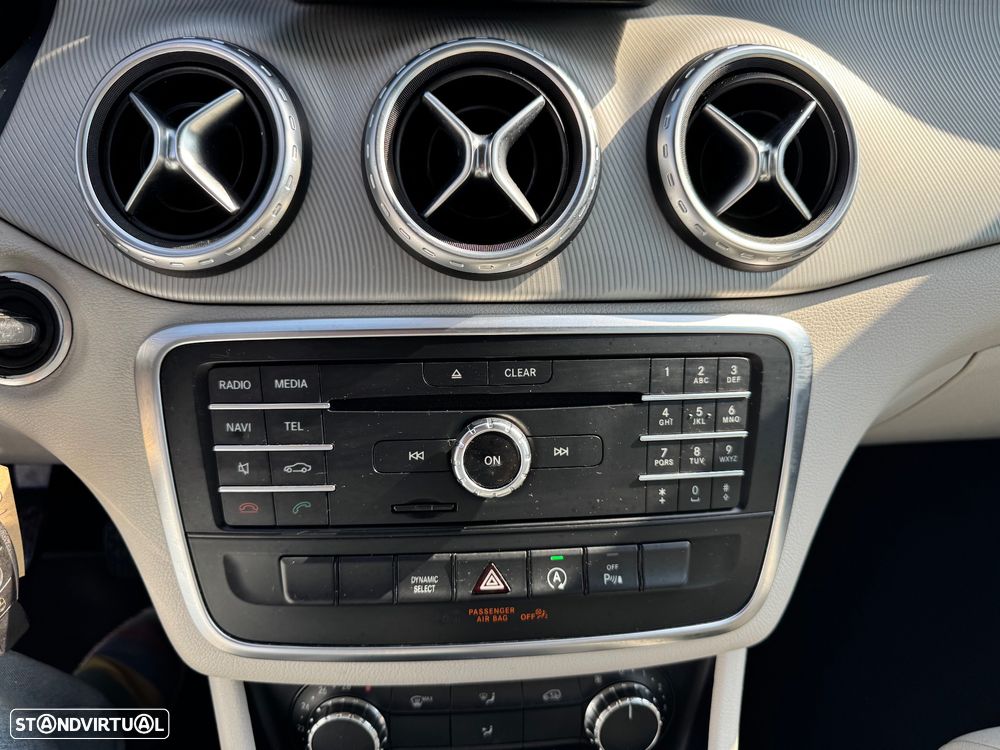 Mercedes-Benz GLA 180 d Urban - 22