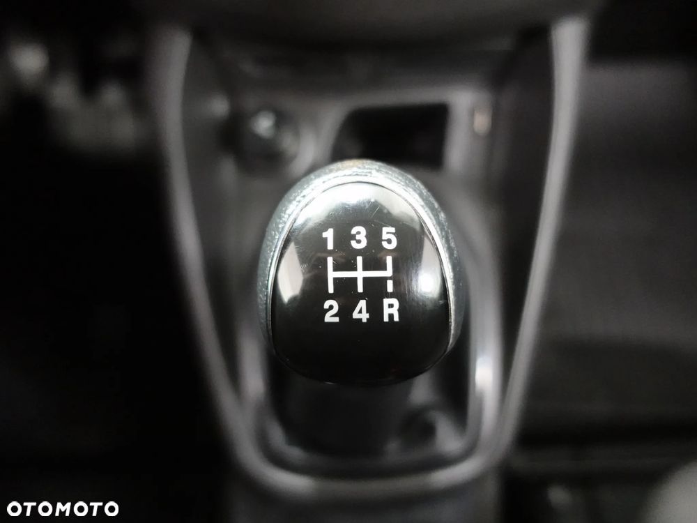 Ford Transit COURIER - 32