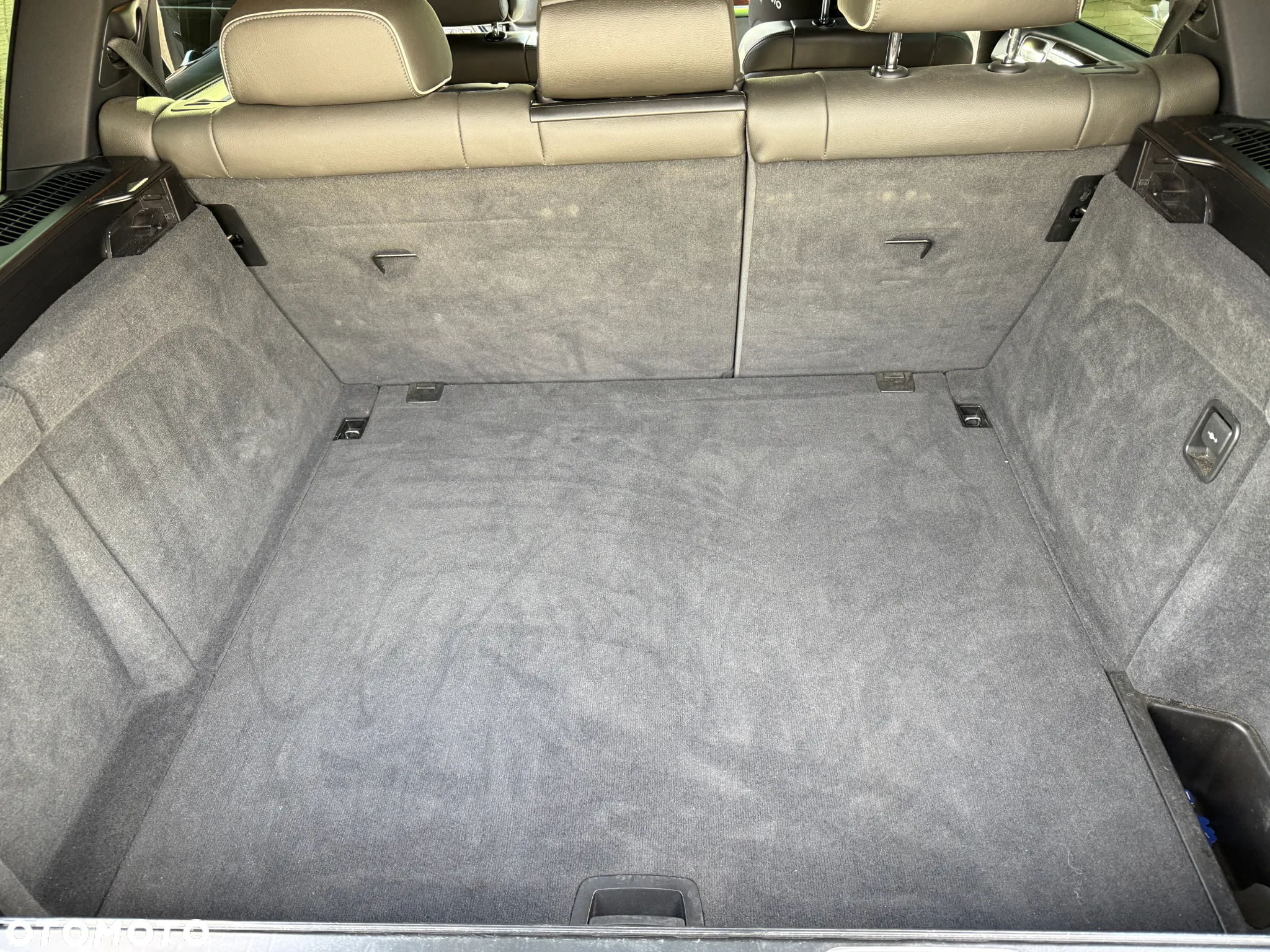 BMW X5 xDrive50i - 24