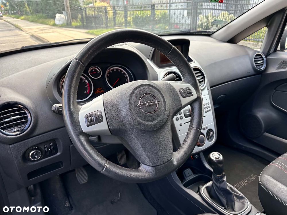 Opel Corsa 1.0 12V Essentia - 5
