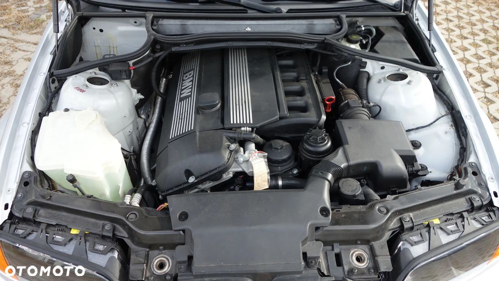 BMW Seria 3 320i - 19