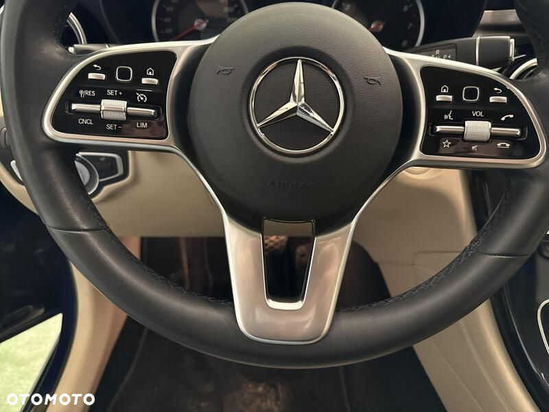 Mercedes-Benz GLC - 13