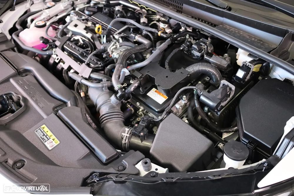 Toyota Prius 2.0 Plug-in Luxury - 11