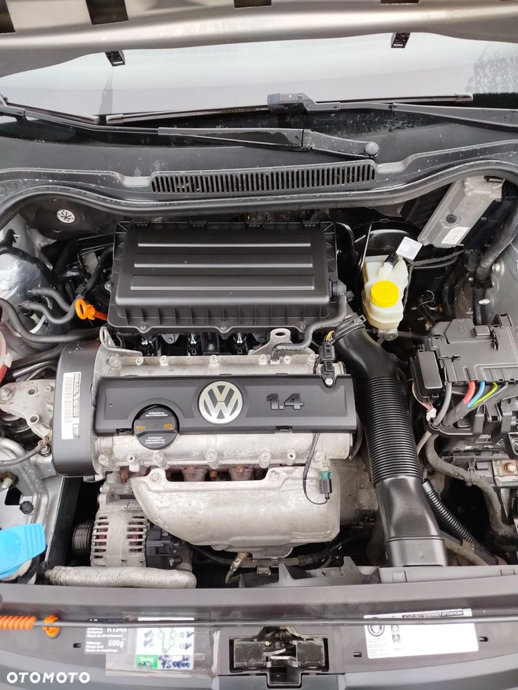 Volkswagen Polo 1.4 16V Comfortline - 18