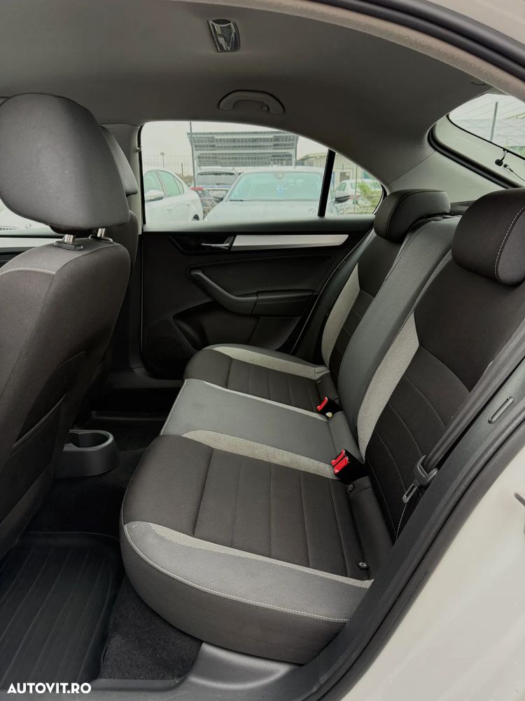Skoda Rapid 1.0 TSI DSG Ambition - 19