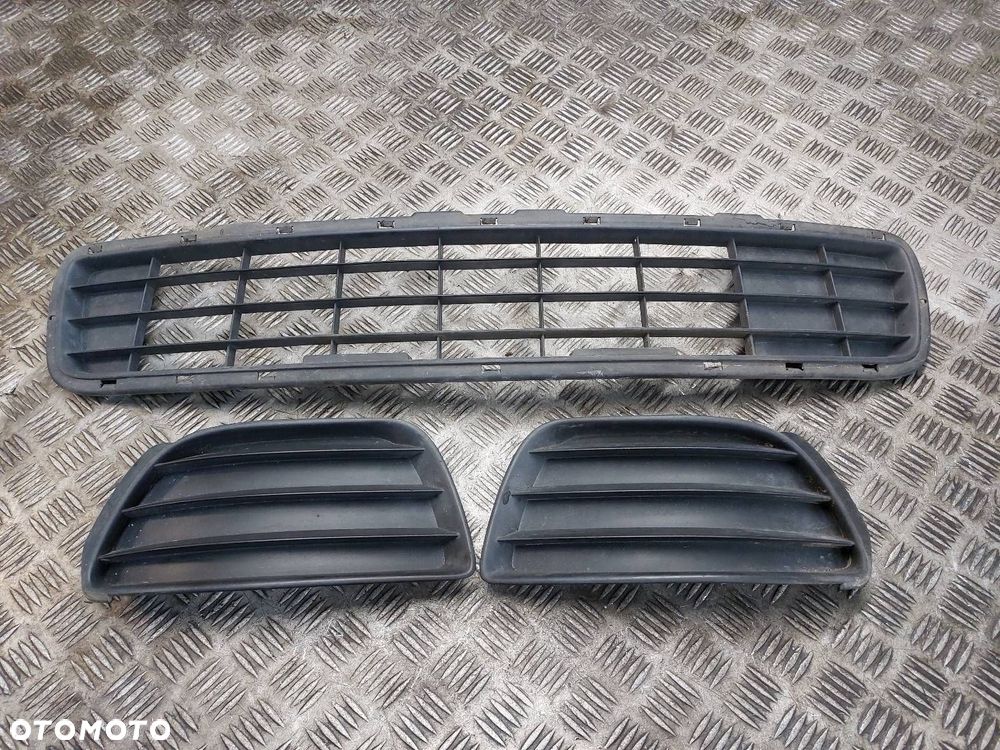 KRATKA ZDERZAKA PRZÓD KOMPLET FIAT PUNTO II LIFT 735320216 735320214 - 1