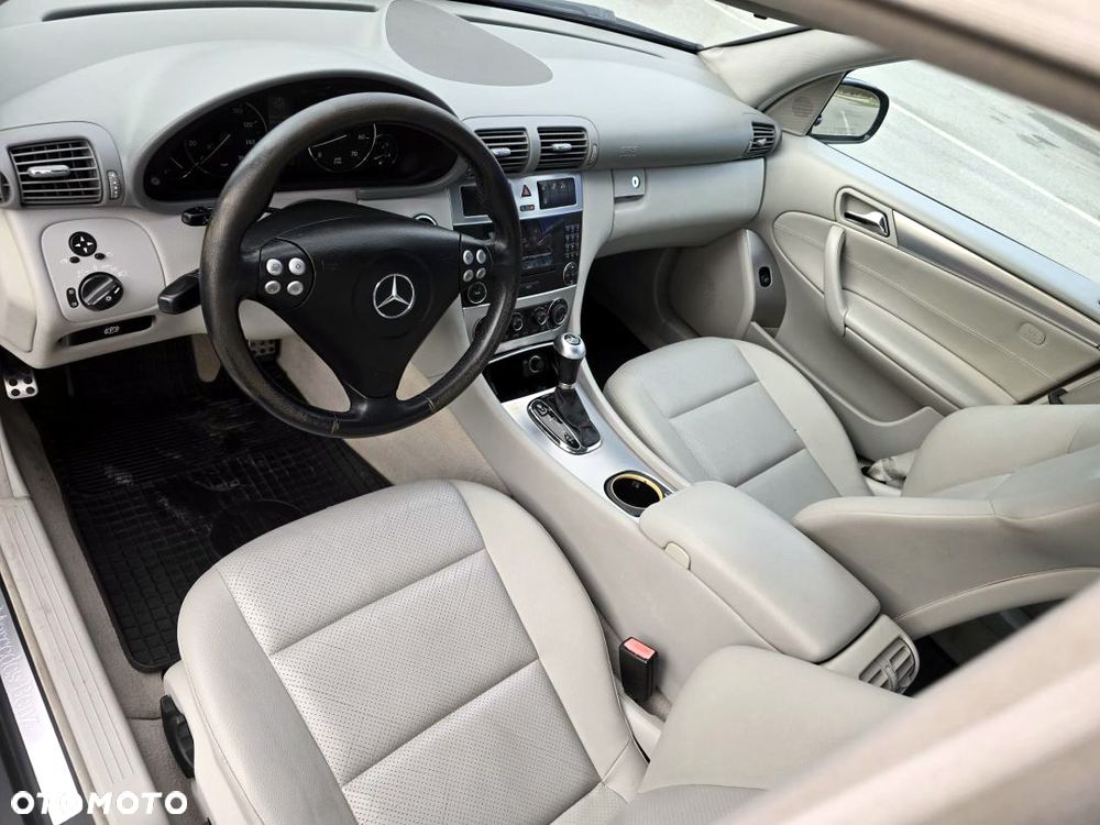 Mercedes-Benz Klasa C 230 7G-TRONIC Avantgarde Sport Edition + - 15