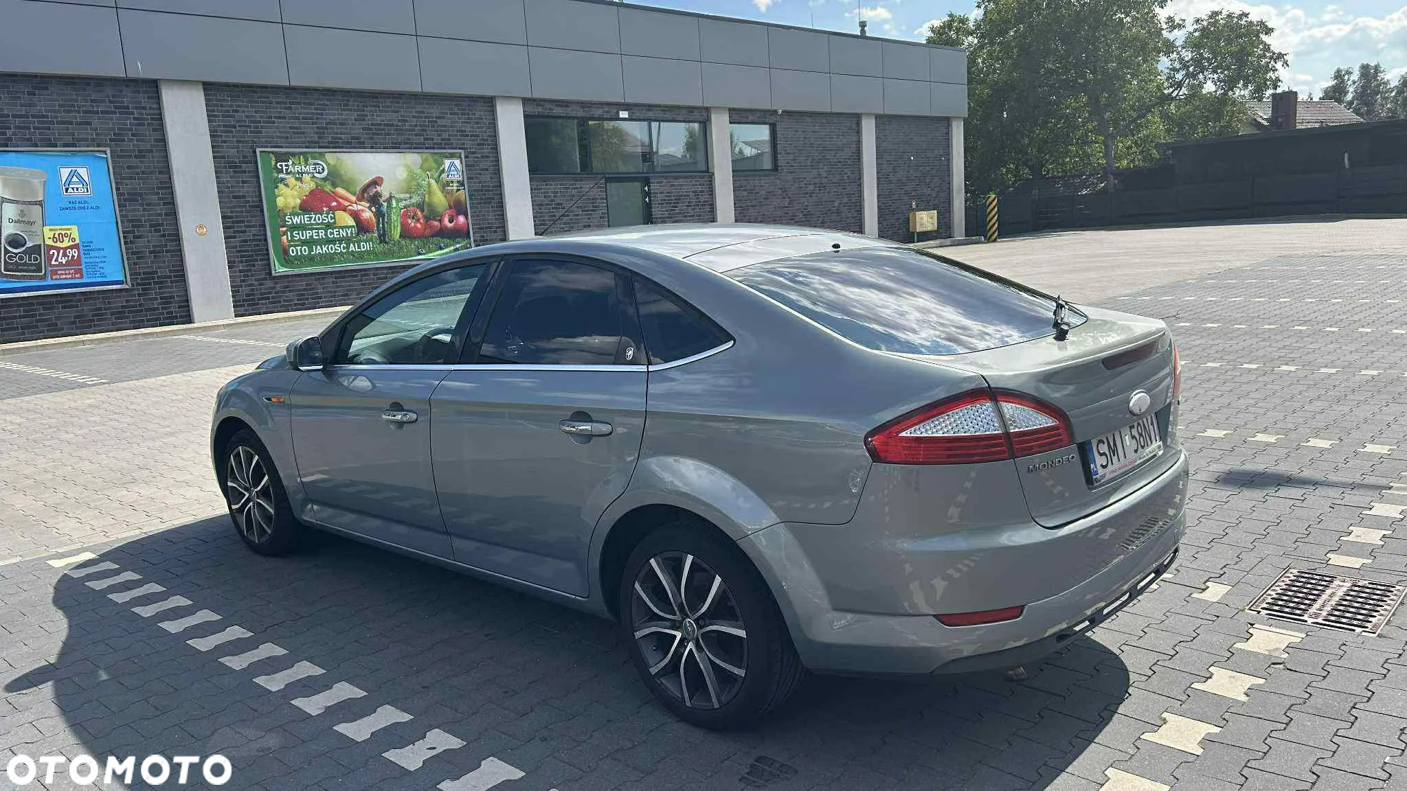 Ford Mondeo 2.0 TDCi Ghia - 8