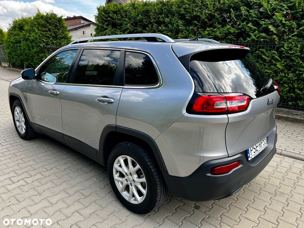 Jeep Cherokee - 8