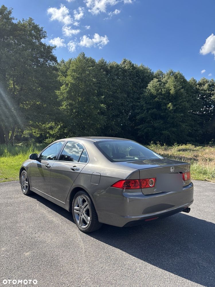 Honda Accord - 4