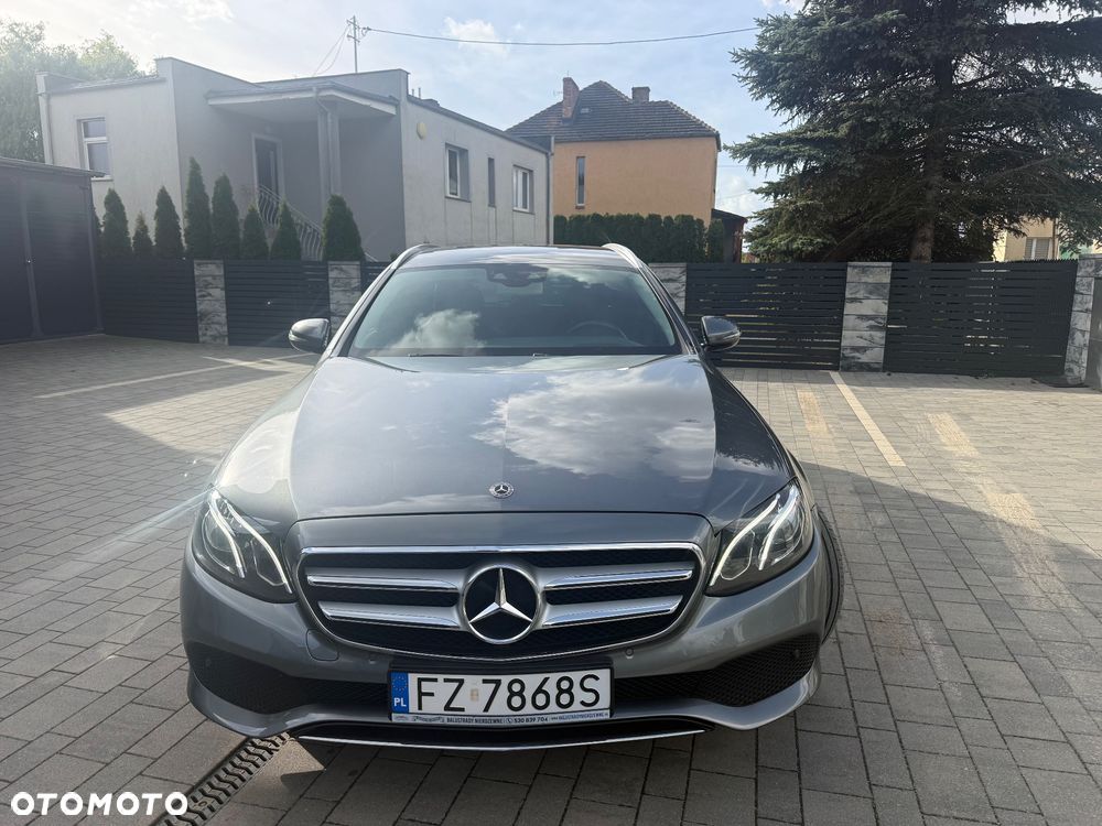 Mercedes-Benz Klasa E 220 d 4-Matic 9G-TRONIC - 8