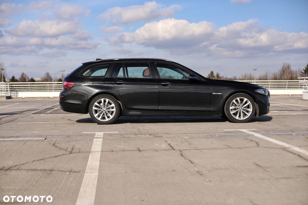BMW Seria 5 520d Luxury Line - 14