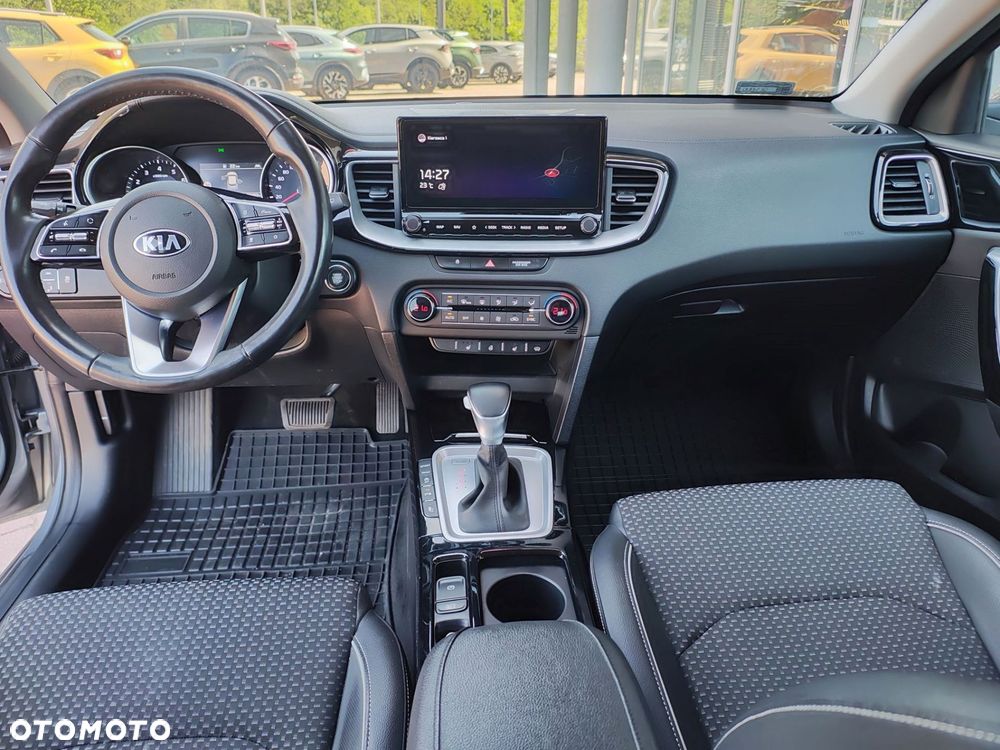 Kia XCeed 1.5 T-GDI L Business Line DCT - 17
