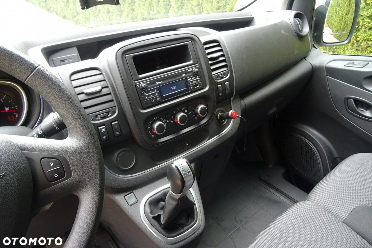 Renault TRAFIC L2H1 2.0dci 150km,9 osobowy  Tylko 134000km! jak nowy ! - 37