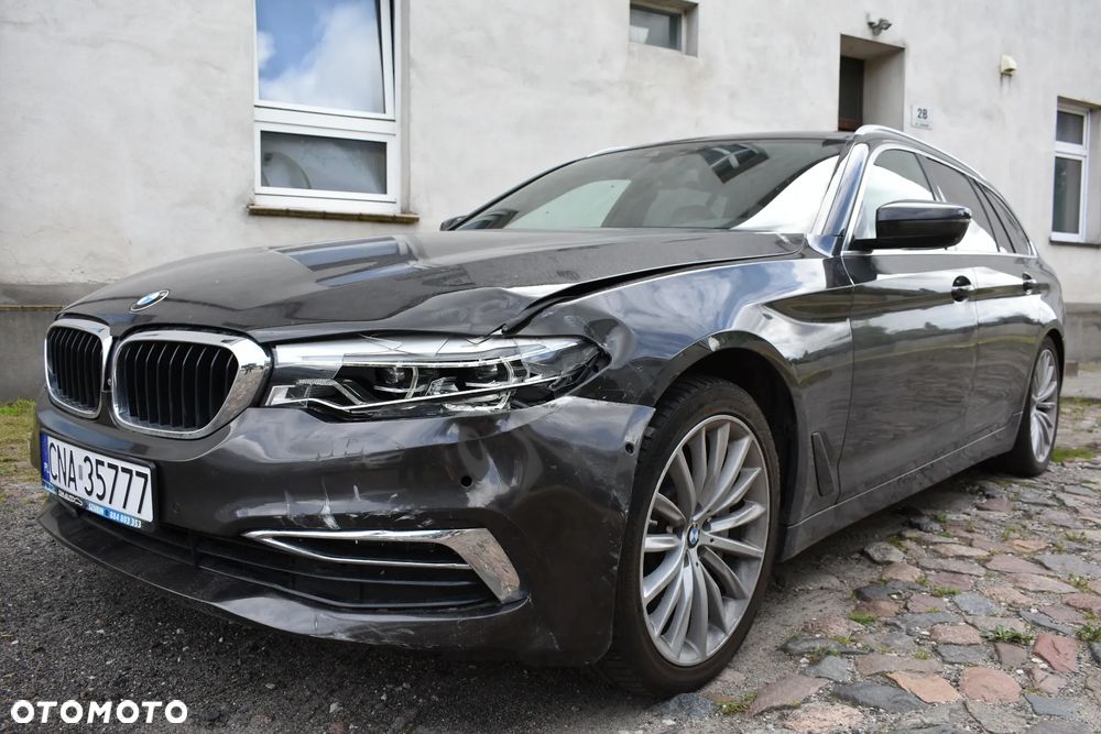 BMW Seria 5 525d Luxury Line - 2