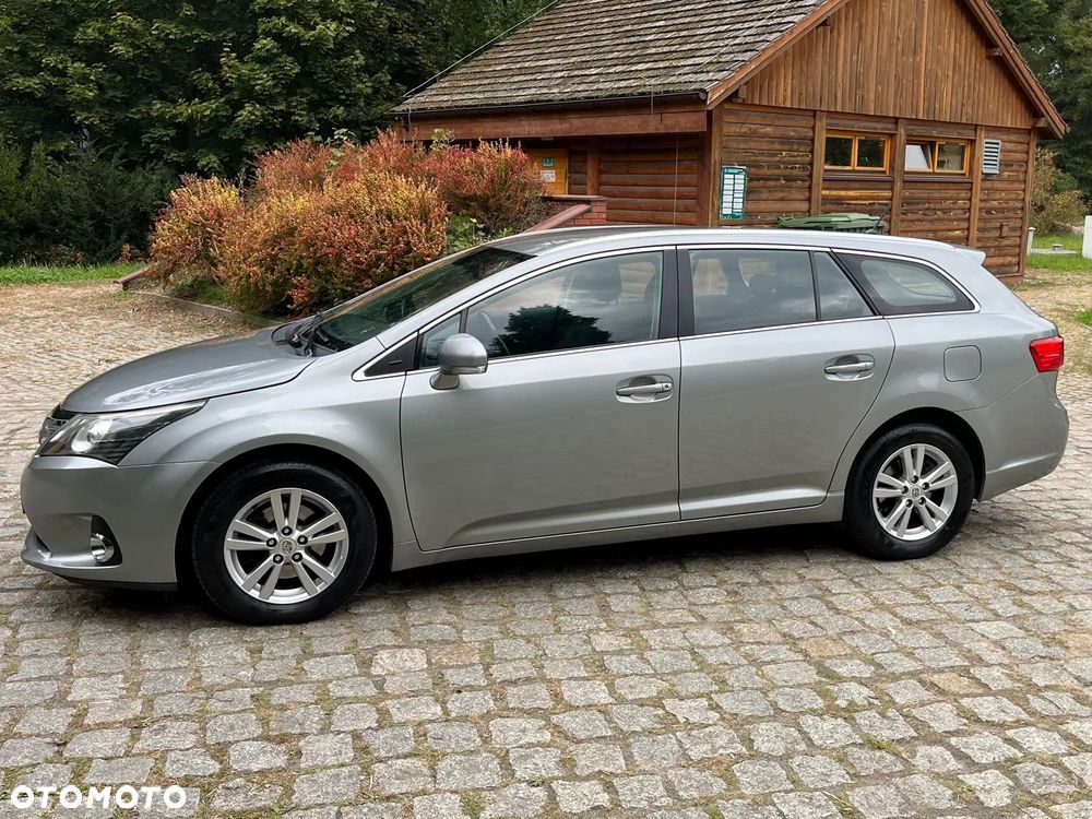 Toyota Avensis 2.0 D-4D Luna - 7