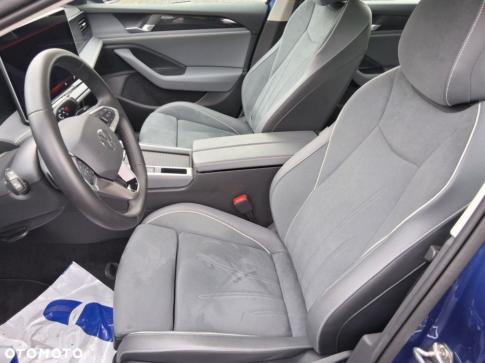 Volkswagen Passat - 14