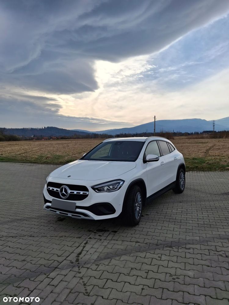 Mercedes-Benz GLA 200 Business Edition - 4
