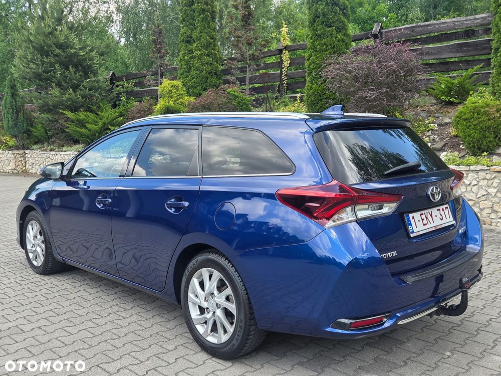 Toyota Auris 1.2 Turbo Executive - 6