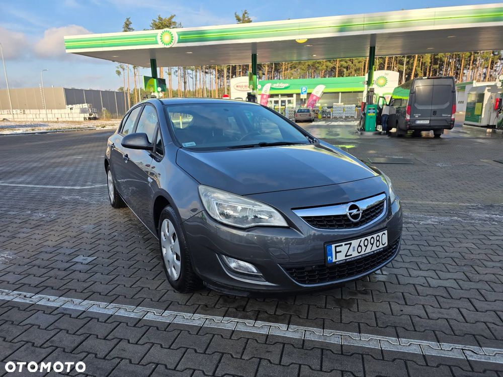 Opel Astra 1.6 Edition - 11