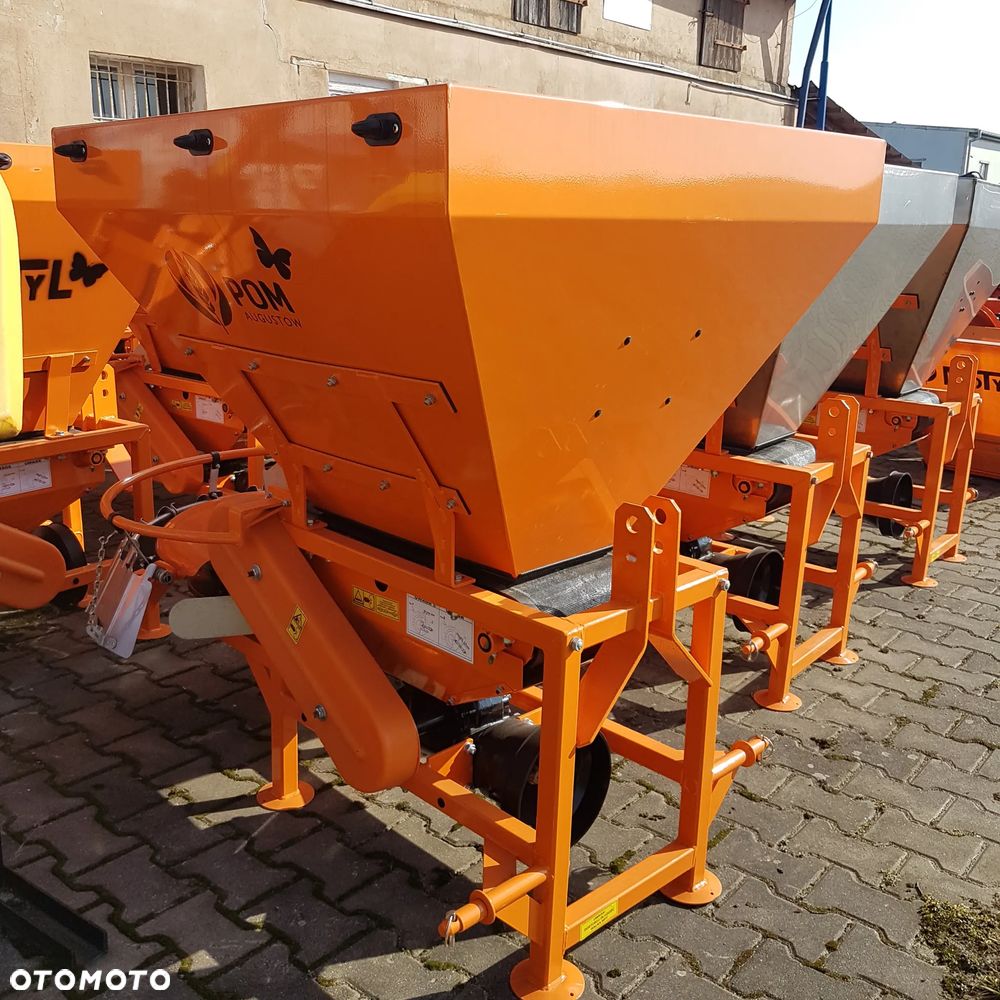POM Augustów Piaskarka rozsiewacz nawozów MOTYL 400kg, 600kg - 14