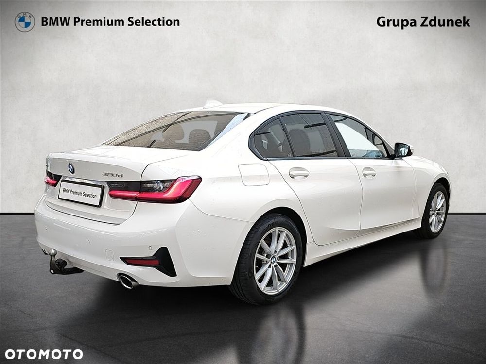 BMW Seria 3 320d xDrive - 2