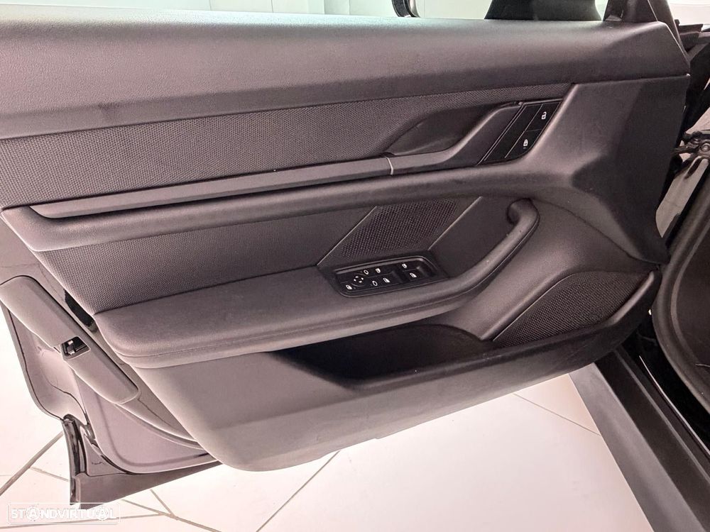 Porsche Taycan Standard - 16