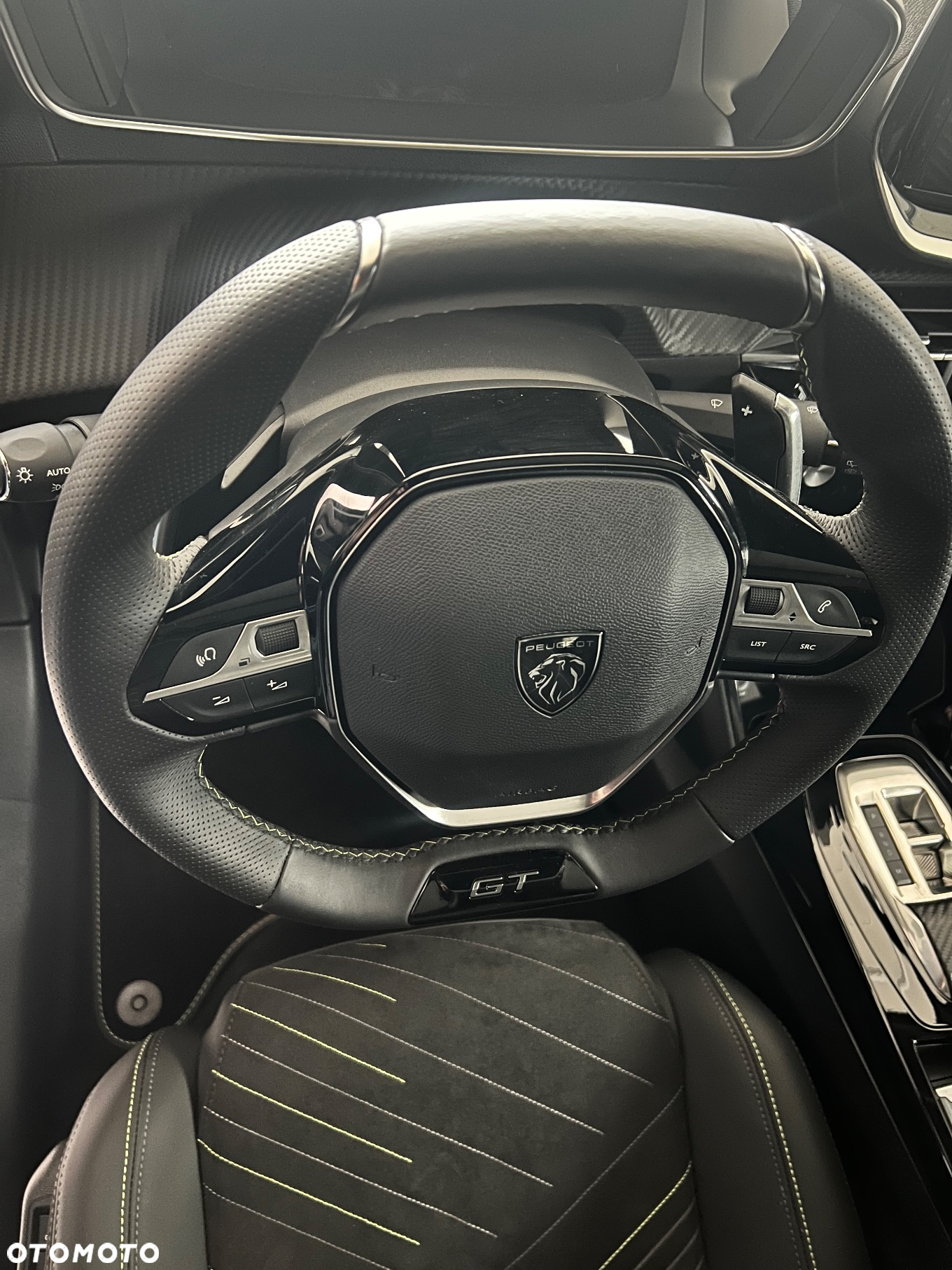 Peugeot 208 1.2 mHEV GT - 21