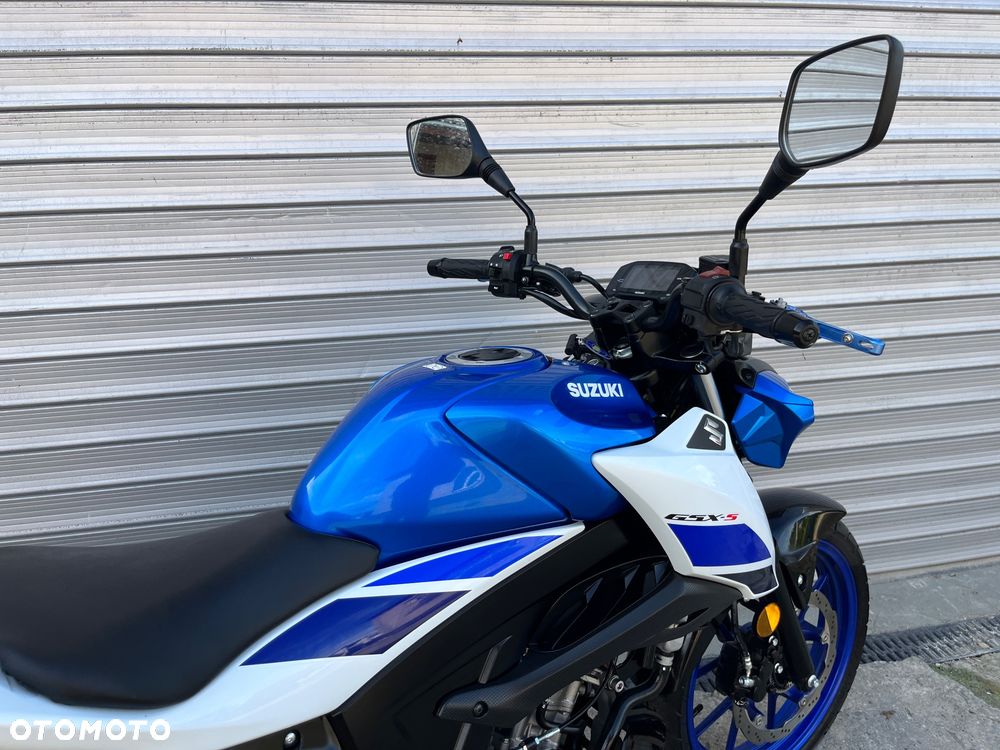 Suzuki GSX - 15