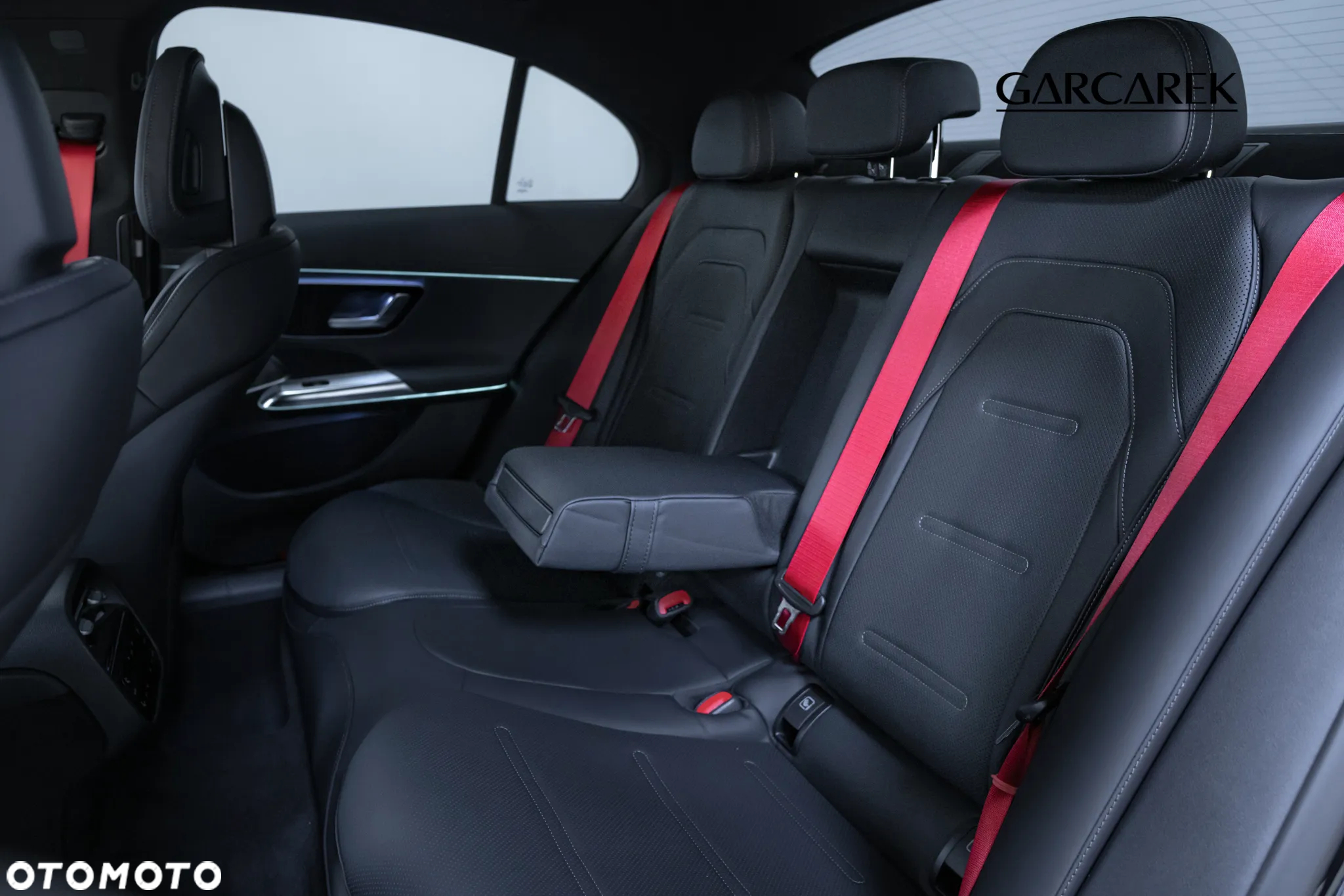Mercedes-Benz Klasa E AMG 53 PHEV 4Matic+ 9G-Tronic TCT - 12