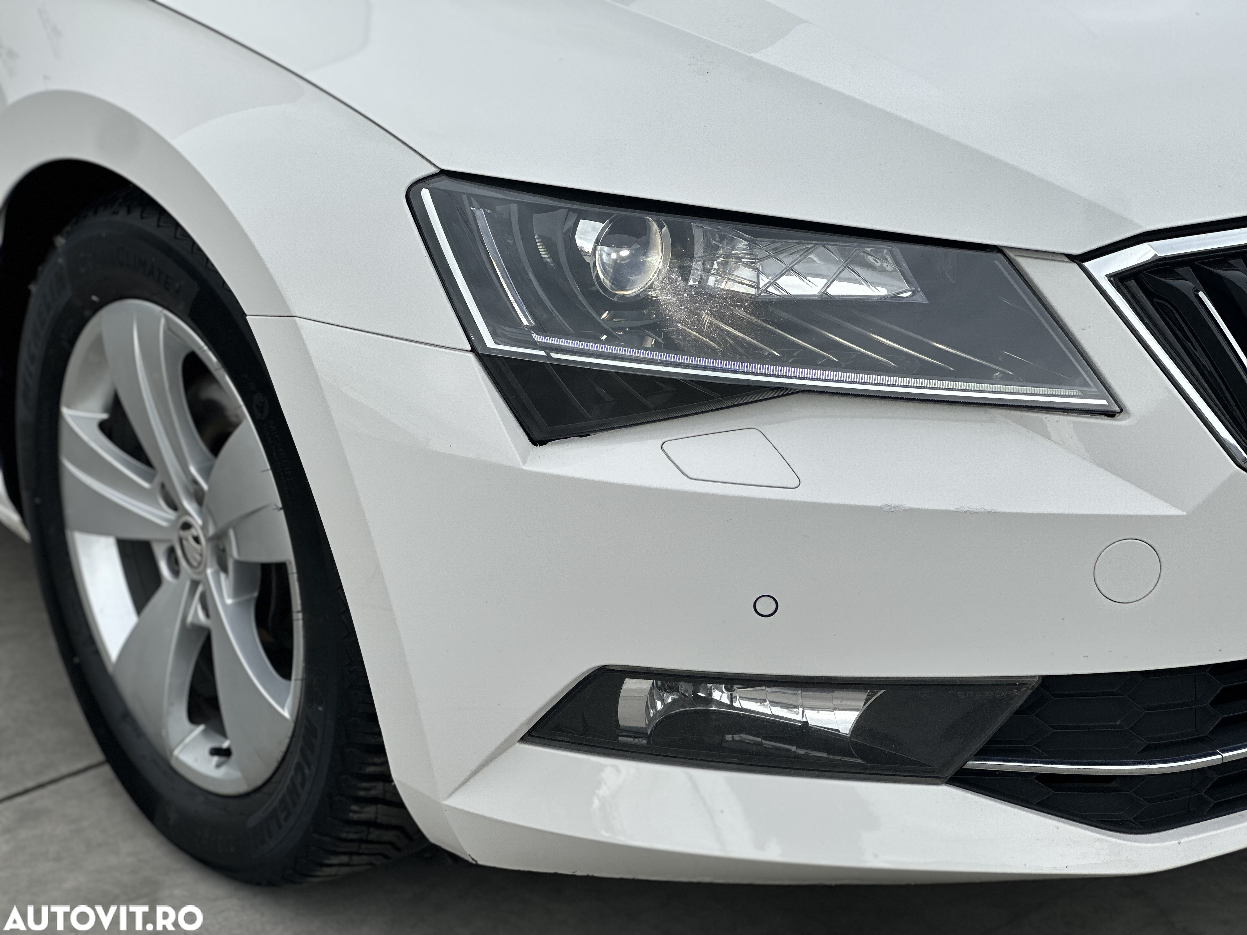 Skoda Superb Combi 2.0 TDI DSG Ambition - 7