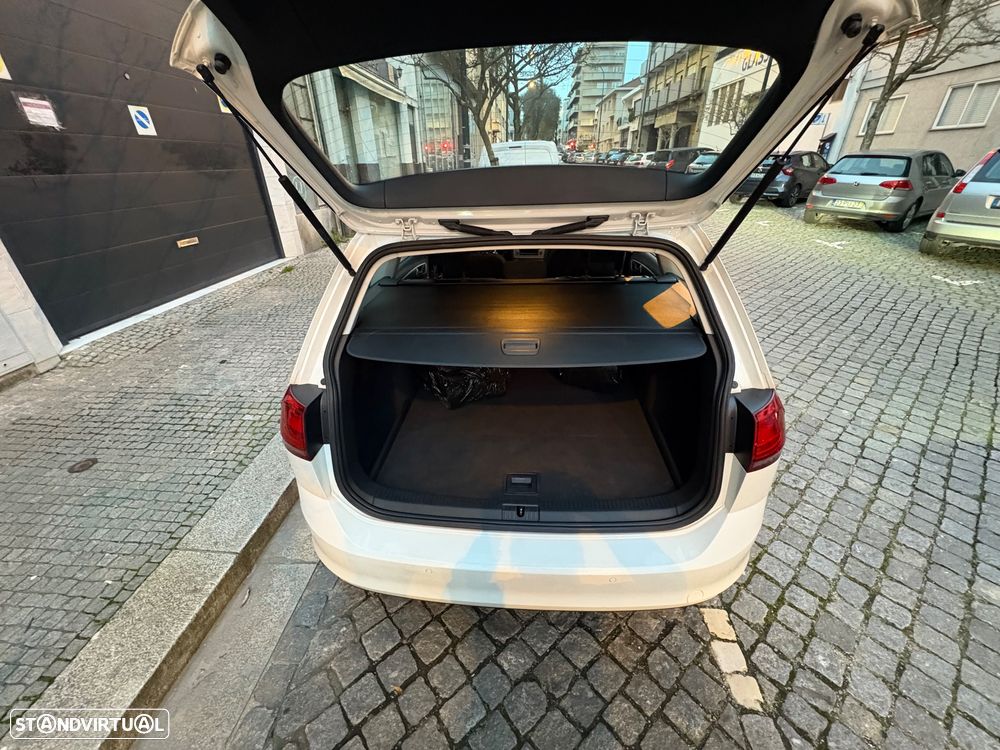 VW Golf Variant 1.6 TDi BlueMotion Confortline - 23