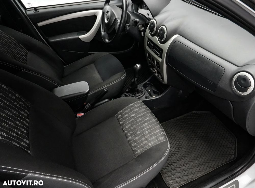 Dacia Logan 1.2 75CP Ambiance - 12