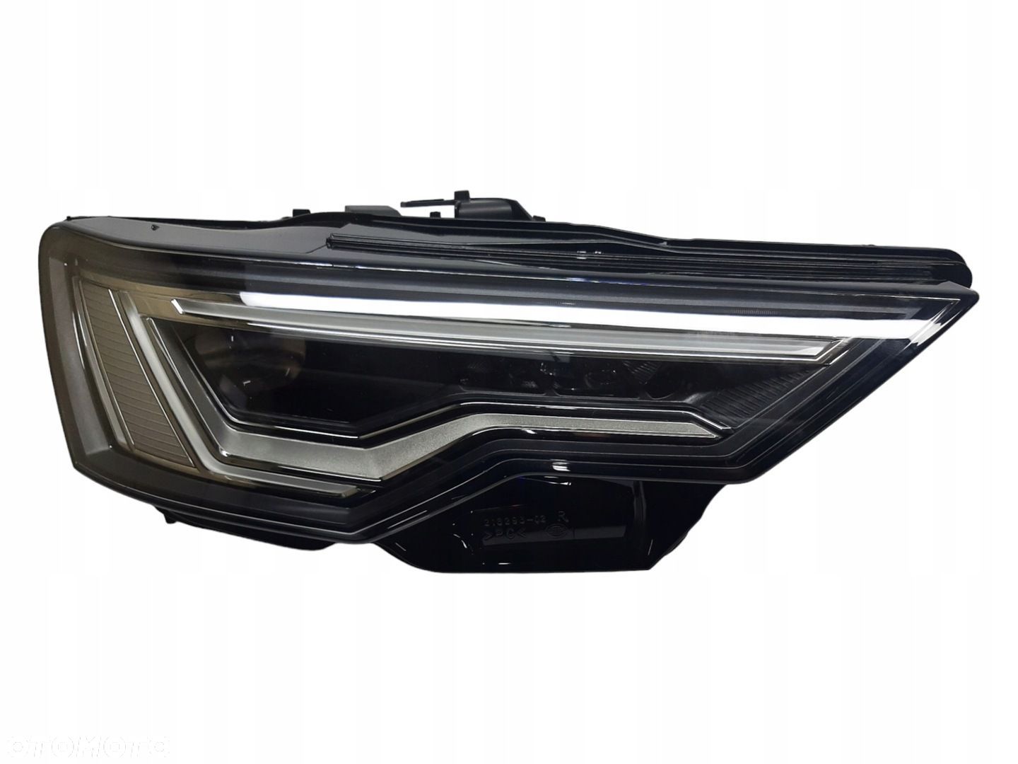 Audi A6 C8 2017- Reflektor Lampa Przód Prawy Full LED 4K0941040 - 1