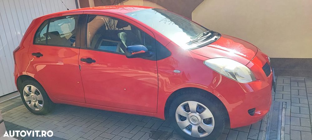 Toyota Yaris 1.0 VVT-i - 12